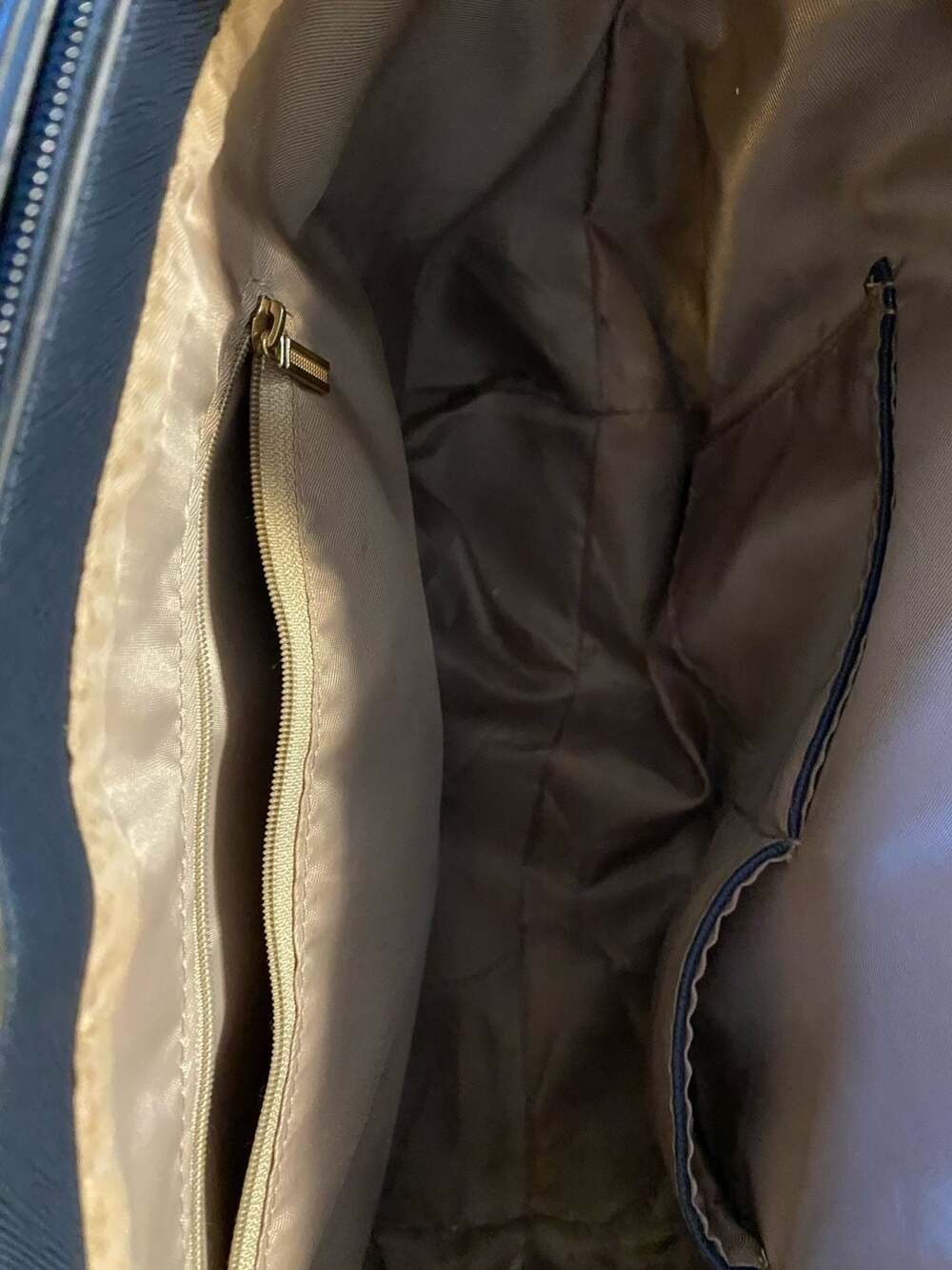 QIYUER Navy Blue Saffiano Faux Leather Tote Bag and Matching Wallet Set - Picture 3 of 9